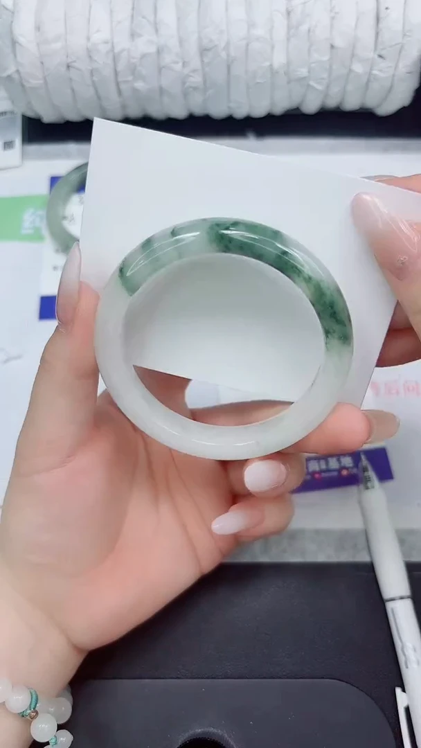 石英质玉手镯未镶嵌38-58