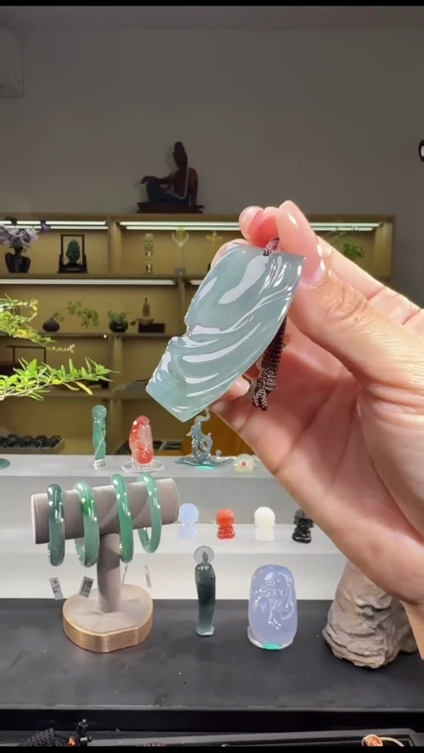 吊坠(不含链)未镶嵌翡翠形意