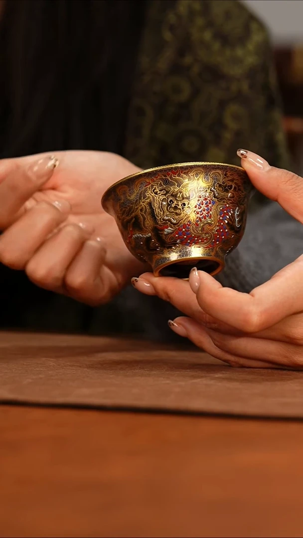瓷瓷姑娘溢珍堂金银彩压手杯