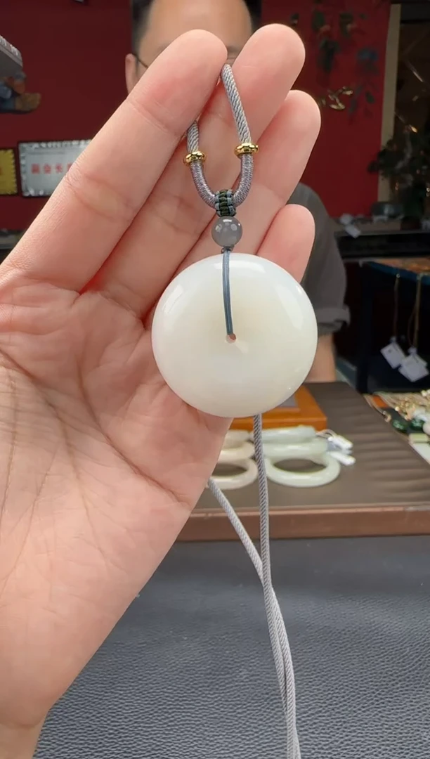 和田玉未镶嵌颈饰白玉平安扣