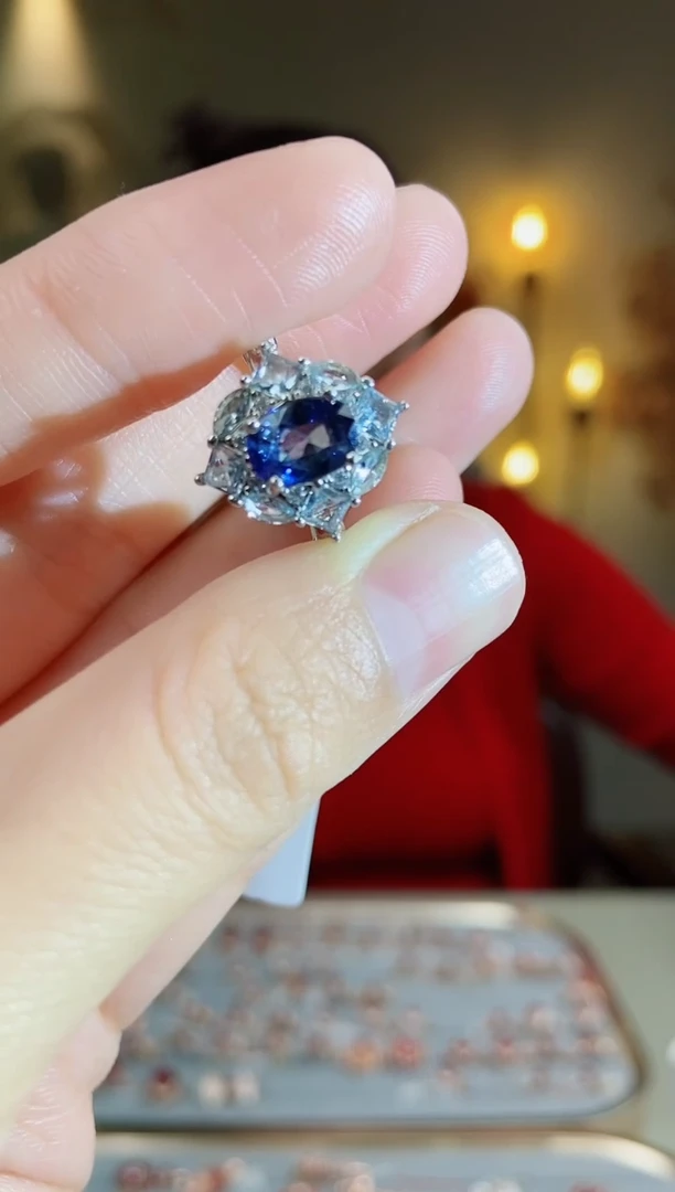 手饰蓝宝石银S925镶嵌手饰