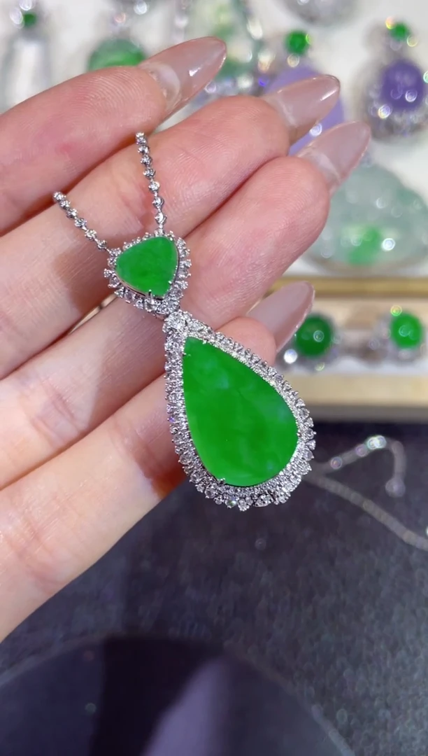 翡翠18K金镶嵌吊坠(不含链)团购48