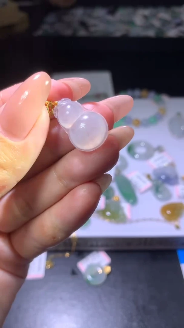 未镶嵌挂件翡翠MXX061085