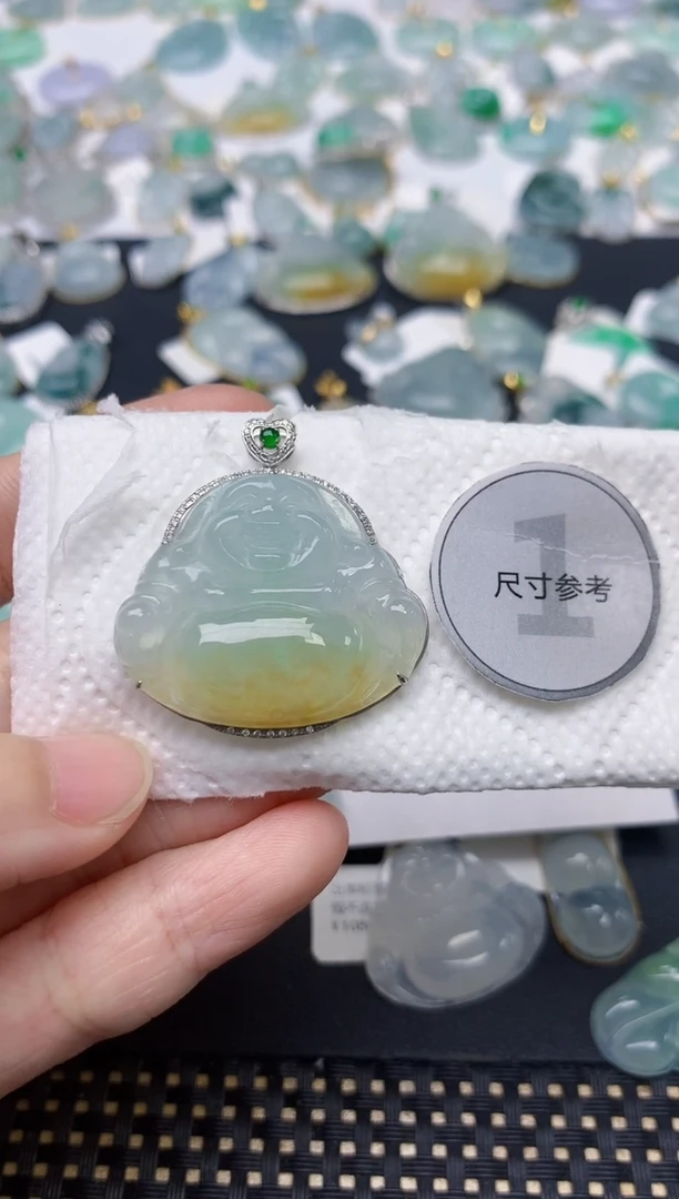 颈饰18K金镶嵌翡翠天然缅甸A货翡翠