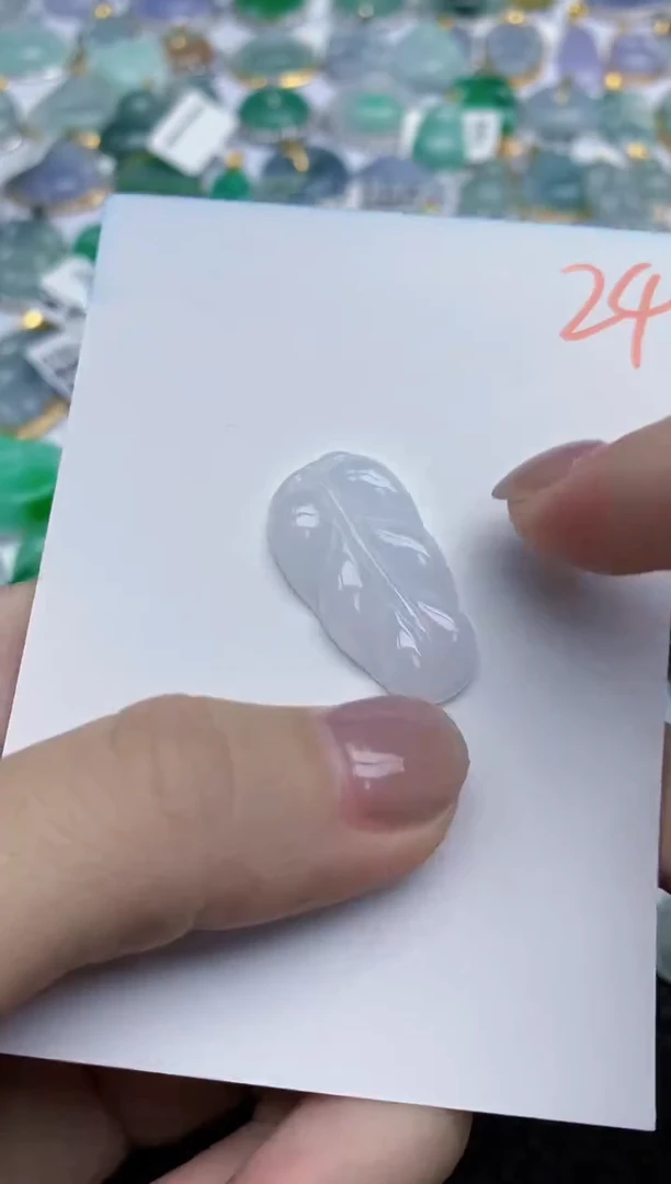 【闪购商品】翡翠颈饰未镶嵌天然翡翠A货