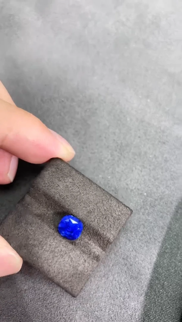 蓝宝石裸石cq-45 3.05ct 无烧 送吉尔得
