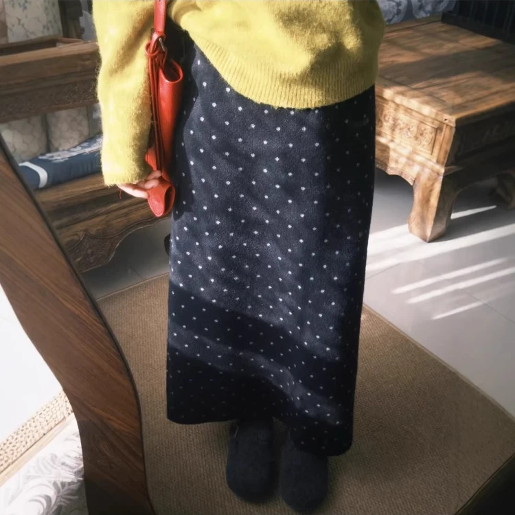 秋冬新款黑色波点毛呢裙大码女微胖mm梨形身材韩版显瘦A字半身裙