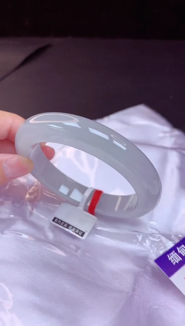 翡翠手镯未镶嵌59+