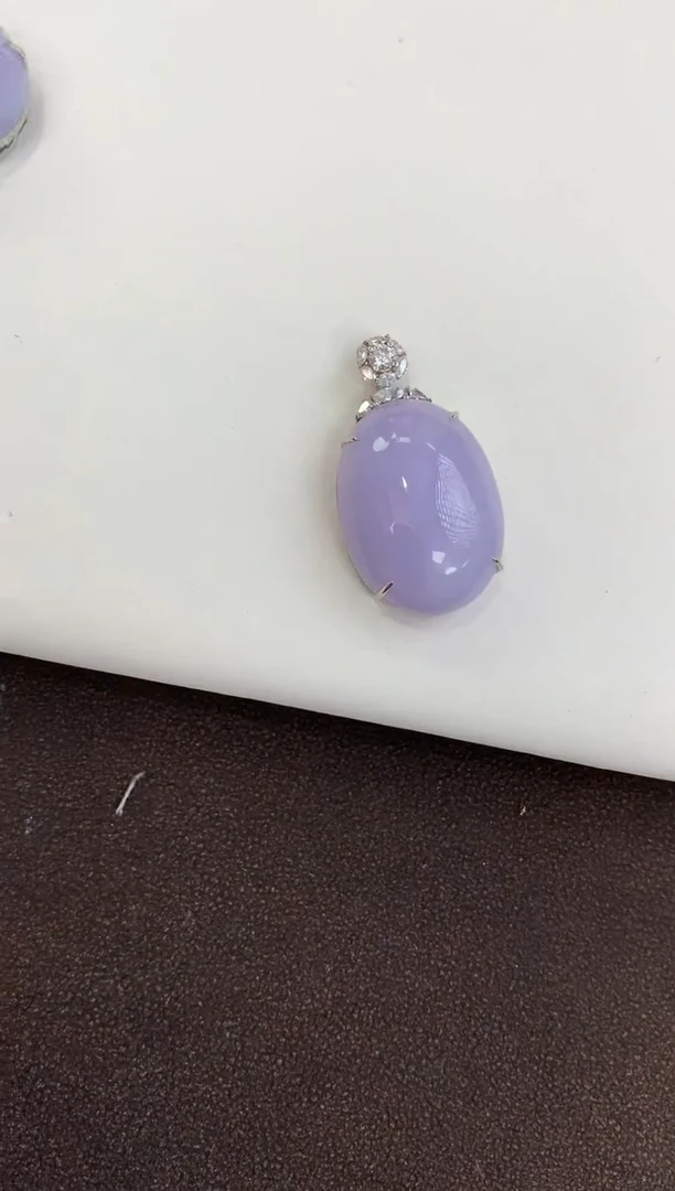 颈饰18K金镶嵌翡翠天然缅甸a货翡翠