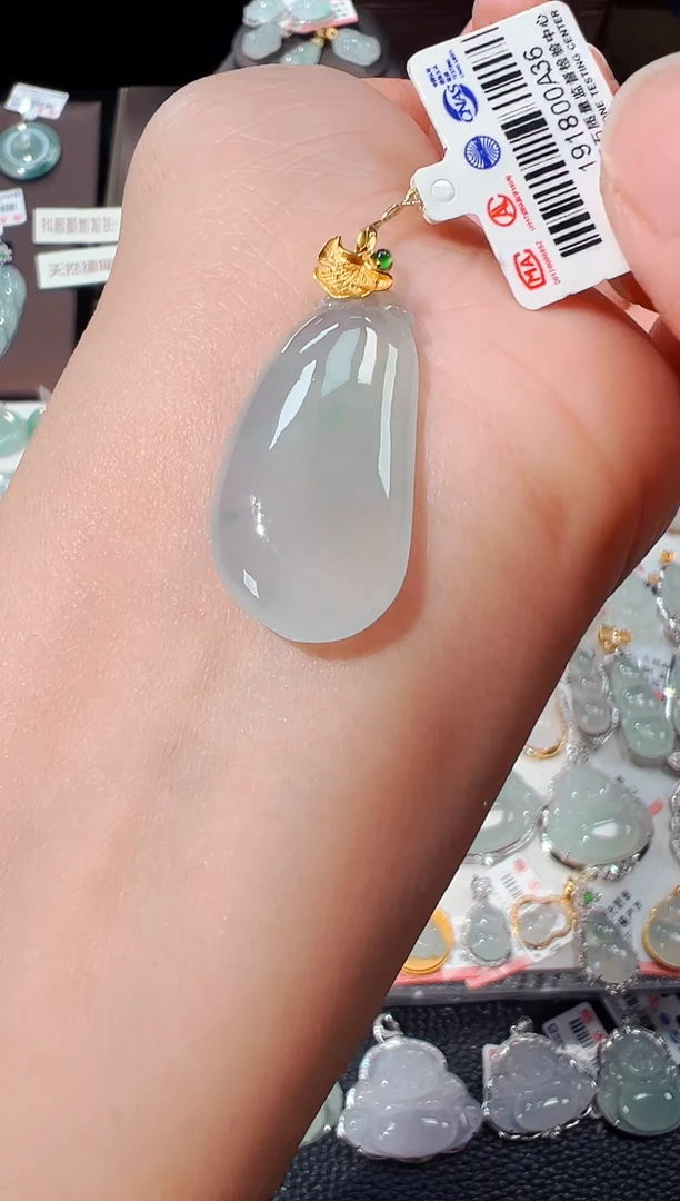 【闪购商品】翡翠吊坠(不含链)未镶嵌福瓜吊坠A36