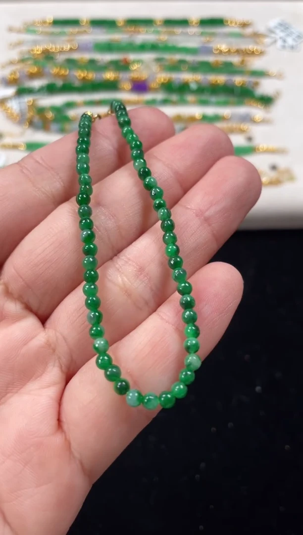 18K金镶嵌手链翡翠一条   P562