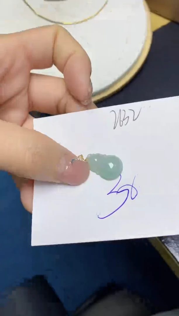 【闪购商品】翡翠挂件18K金镶嵌 天然翡翠A货