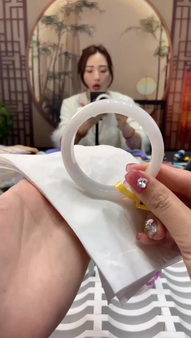 【闪购商品】翡翠手镯未镶嵌00009662