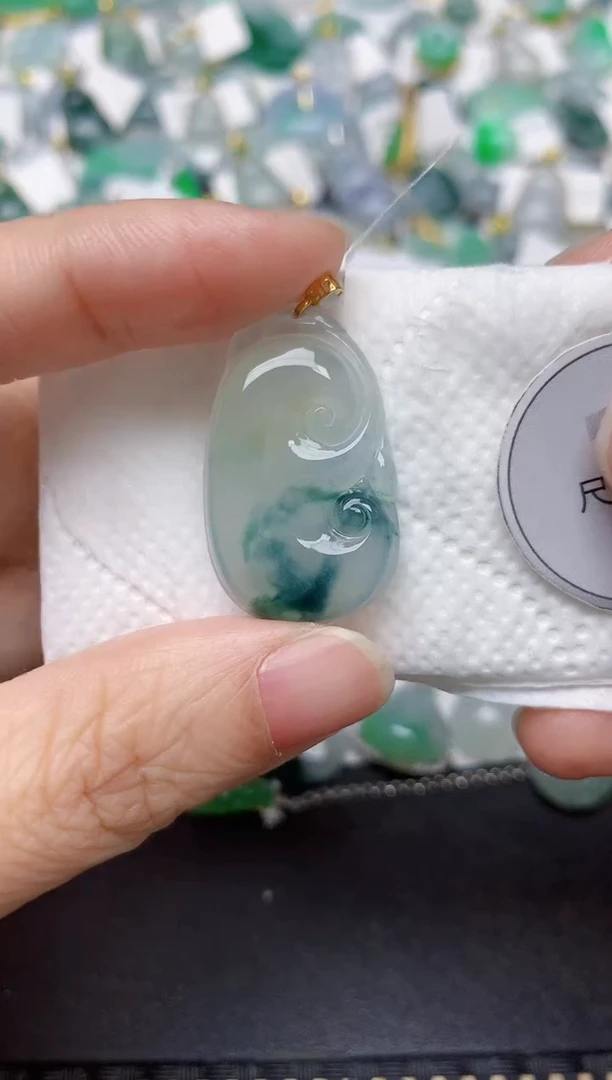 颈饰18K金镶嵌翡翠天然缅甸A货翡翠