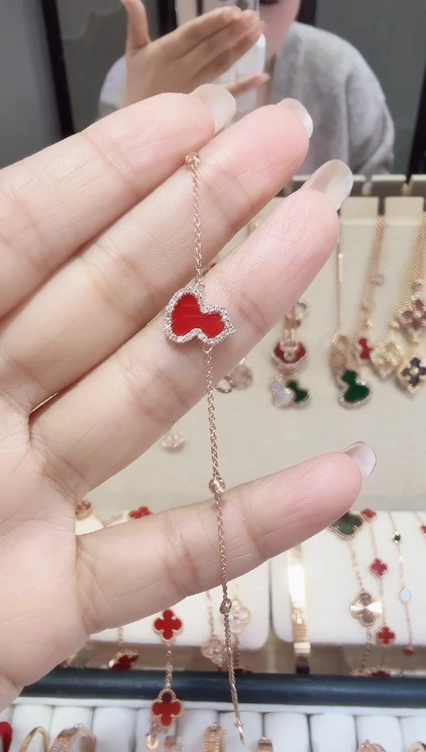 18K金镶嵌手链钻石手链