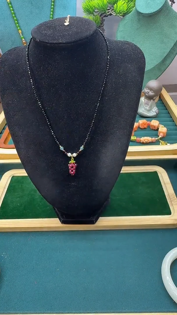 14K金镶嵌颈饰尖晶石X121