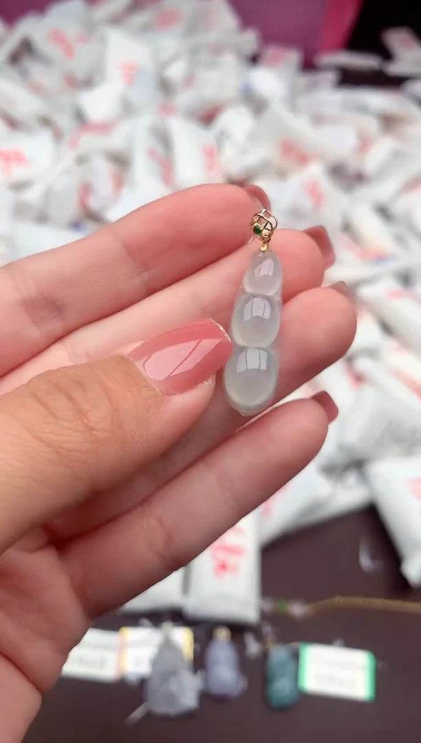 【闪购商品】翡翠颈饰18K金镶嵌一