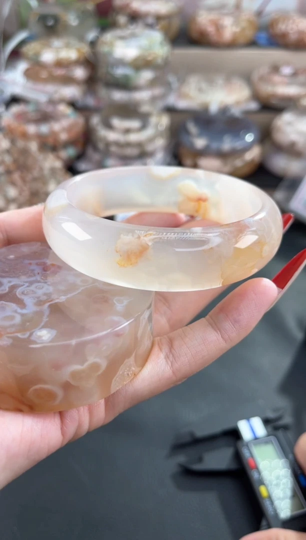 未镶嵌手镯石英质玉61