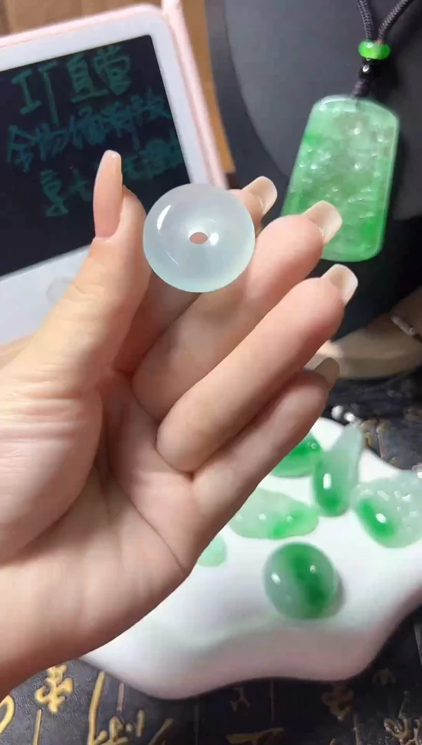 颈饰未镶嵌翡翠所见即所得，一图一物