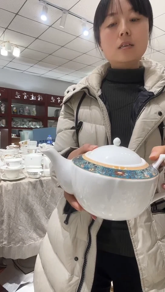 骨瓷茶壶1个99元隆达.