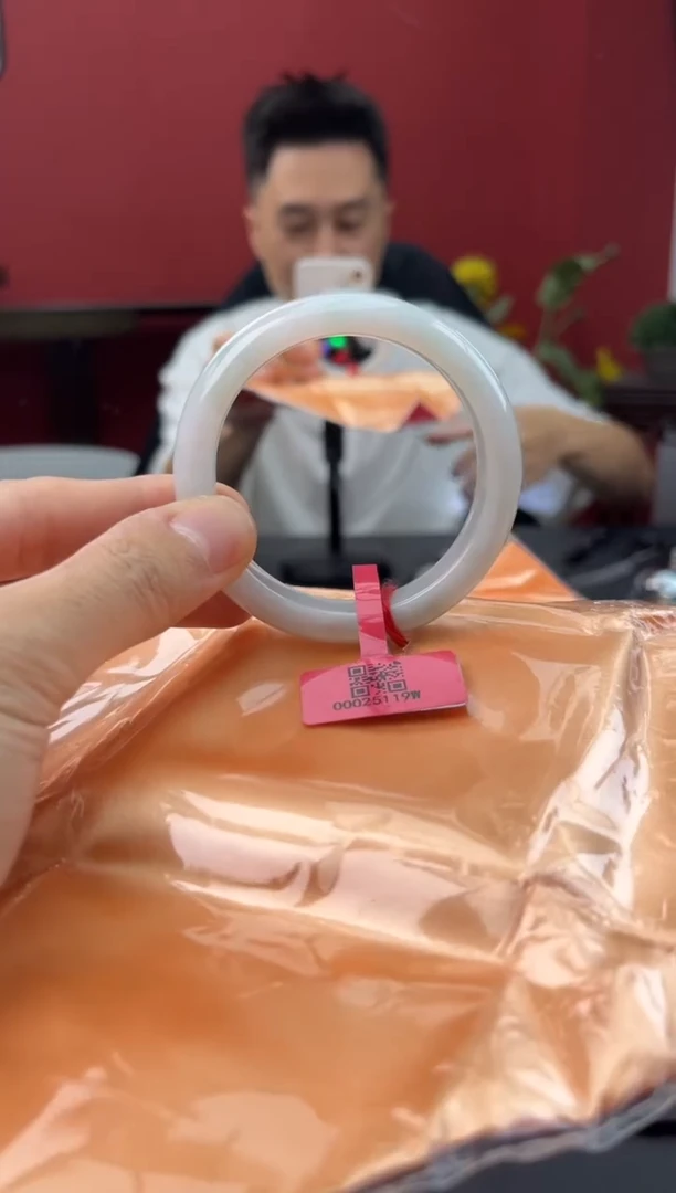 未镶嵌手镯翡翠5 52