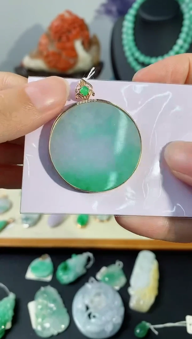 吊坠(不含链)18K金镶嵌翡翠863