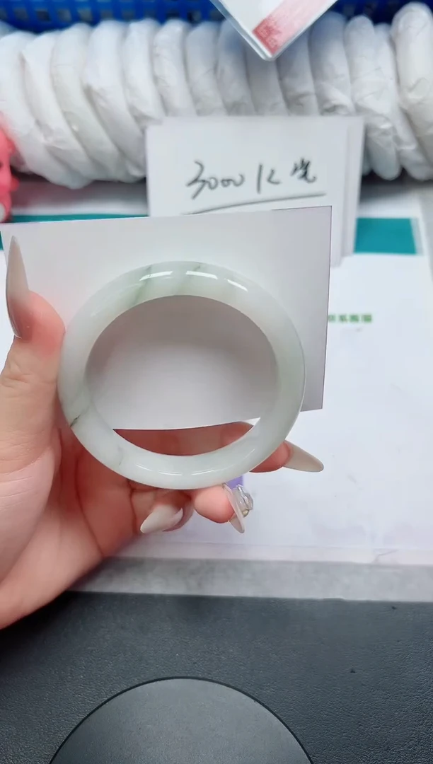 石英质玉手镯未镶嵌60-60.2