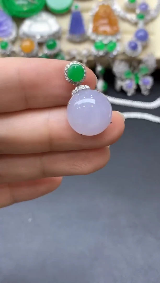 颈饰18K金镶嵌翡翠320-中国好珍宝