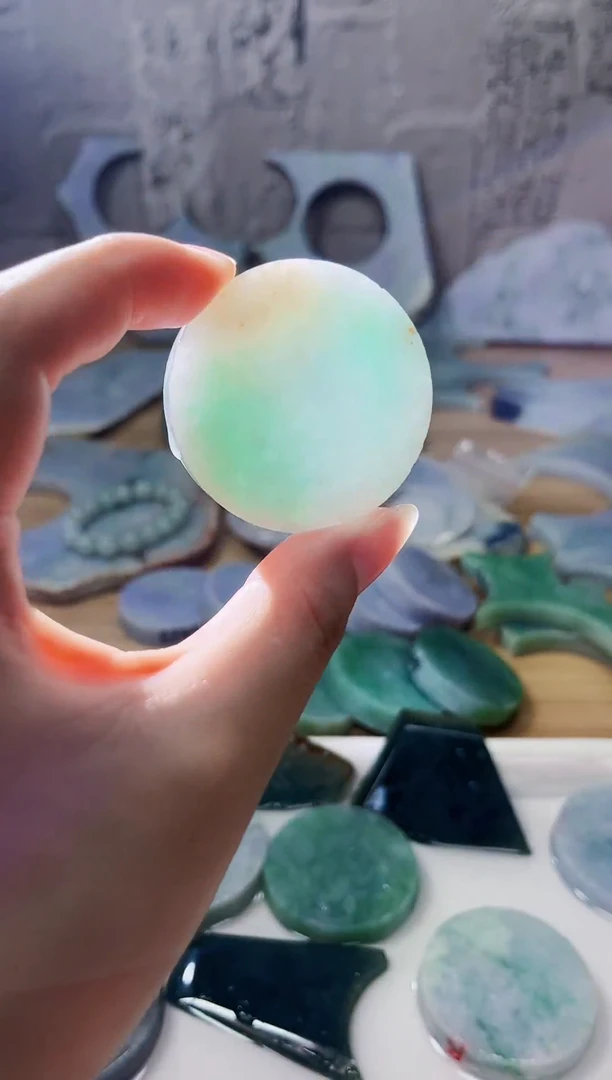 翡翠未镶嵌颈饰天然翡翠A货377
