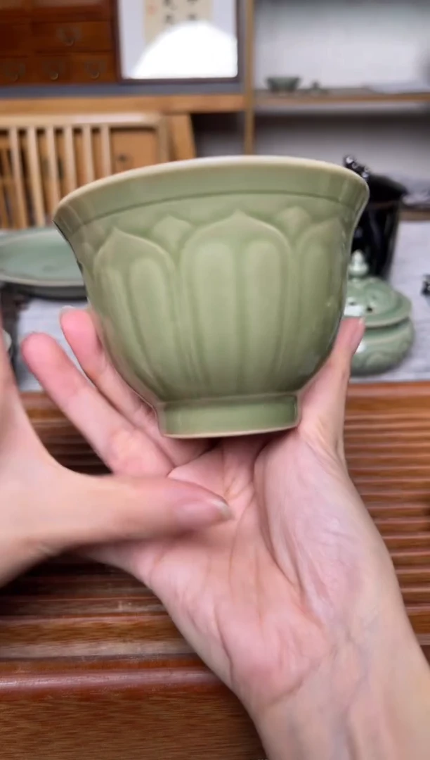 其他橄榄绿莲瓣大容量主人杯 微瑕