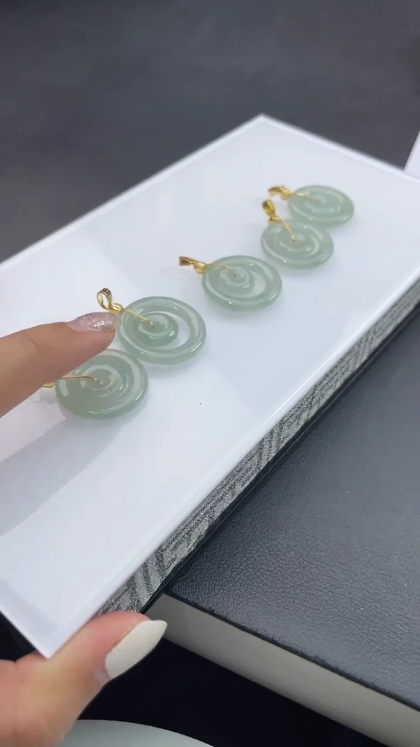 【闪购商品】翡翠挂件未镶嵌砍价王/592173/配皮绳/多样性发一