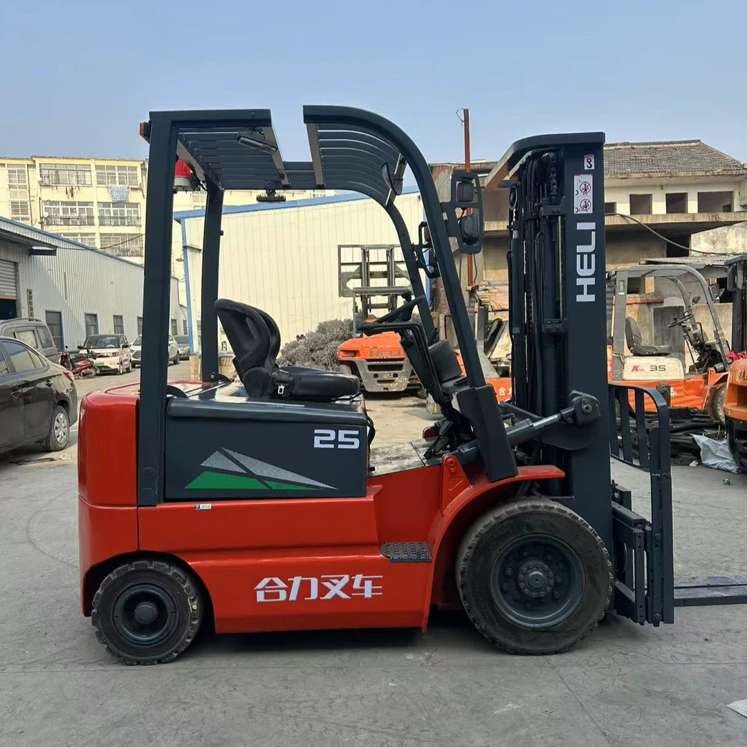 20年合力H3系列2.5吨电动叉车3节4.5米门架带侧移实心胎续航7小时