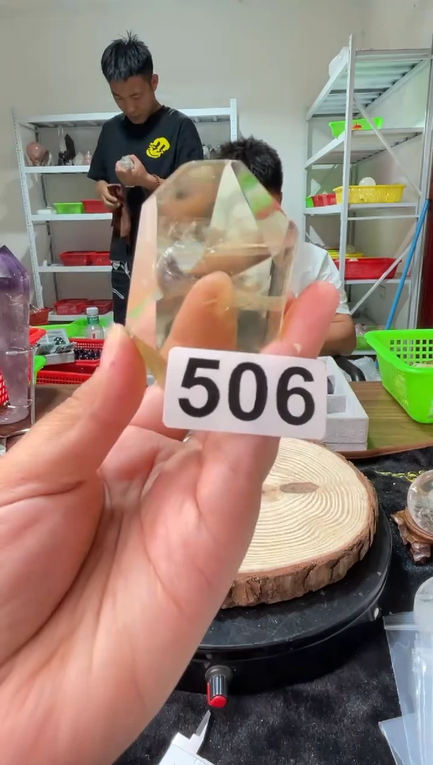 未镶嵌水晶大型摆件（非配饰）黄水晶手握506