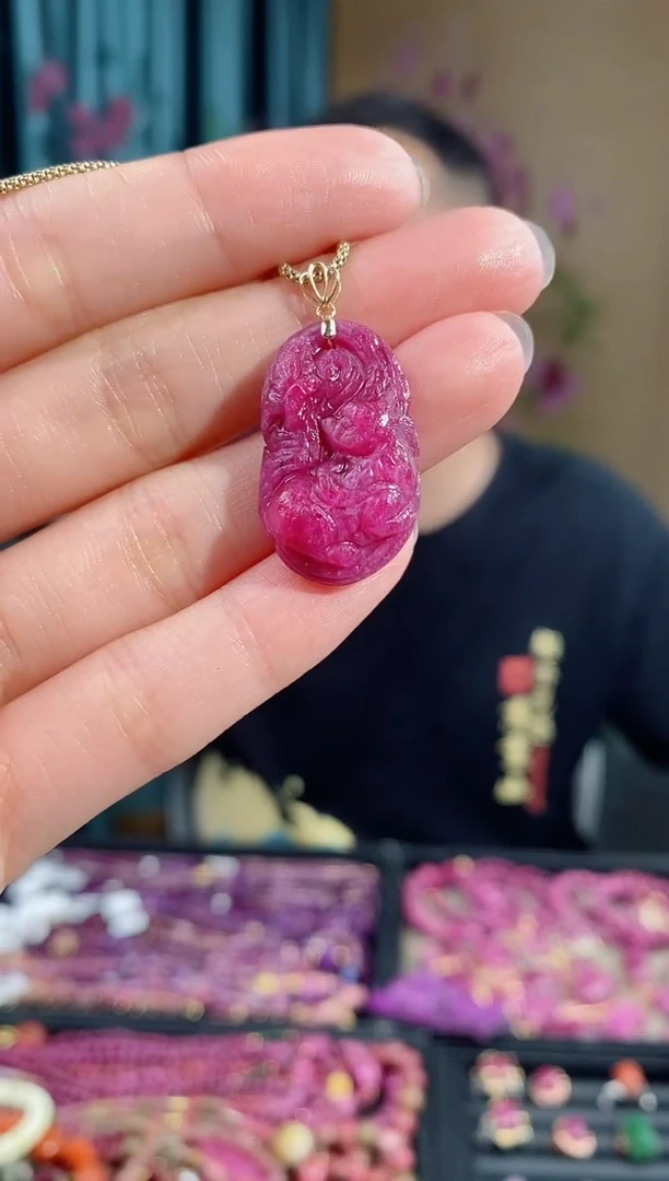 18K金镶嵌吊坠(不含链)红宝石268
