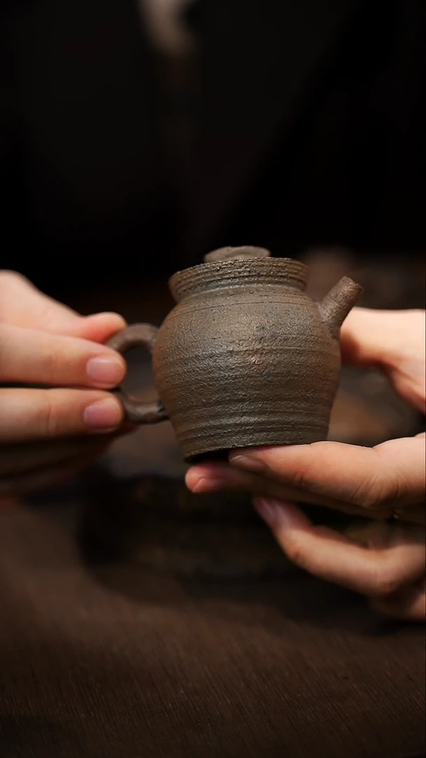 B*o全手工制作  柴烧紫砂后手壶
