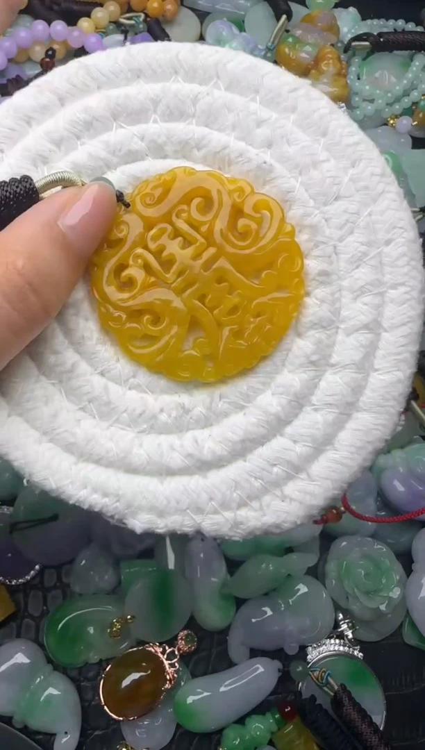 颈饰未镶嵌翡翠缅甸翡翠吊坠
