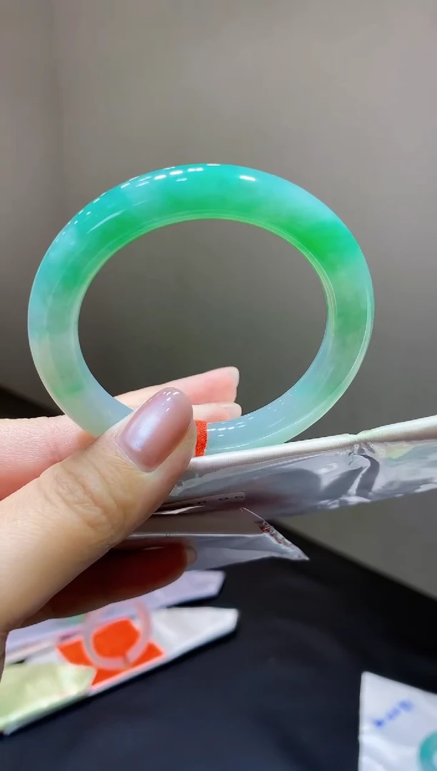 未镶嵌手镯翡翠x18天然缅甸翡翠A货（圆条）56
