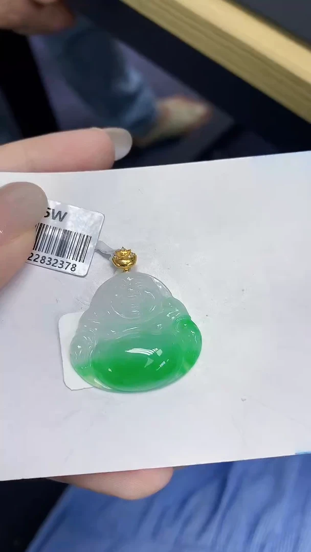 翡翠18K金镶嵌颈饰天然缅甸翡翠A货