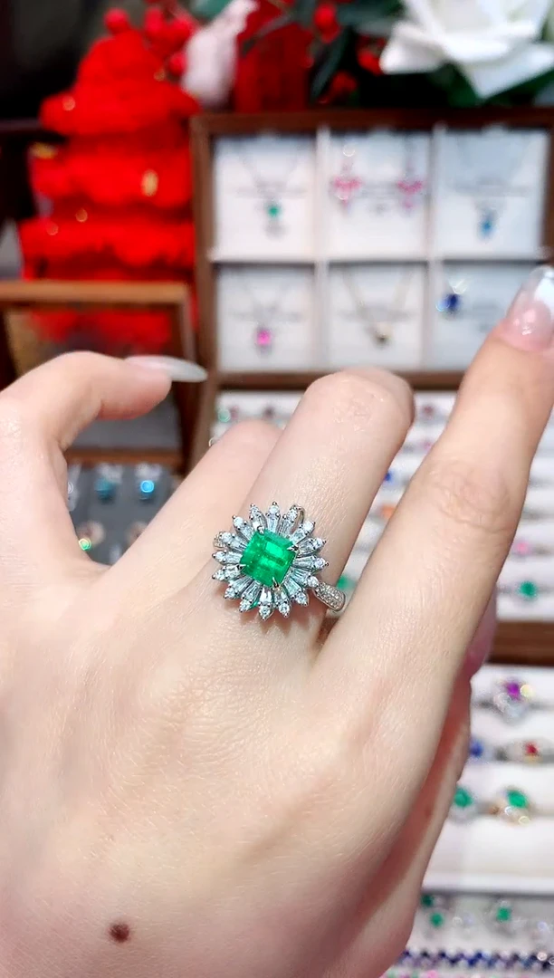 18K金镶嵌戒指祖母绿1.11ct/天然宝石/七天无理由
