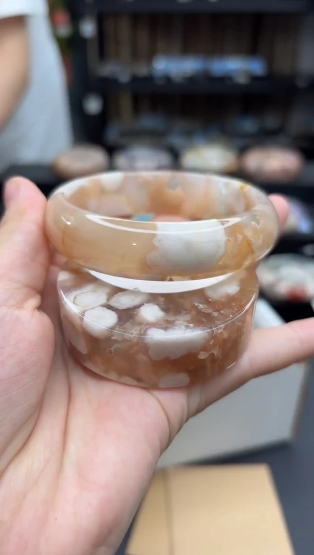 石英质玉手镯未镶嵌376(62圈赠送镯心)