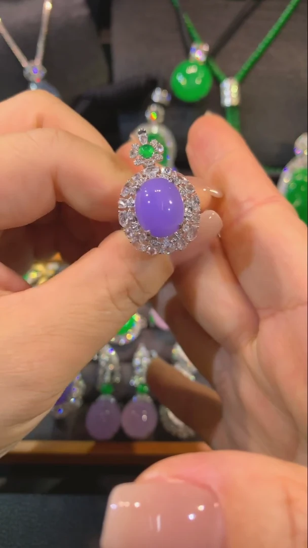 翡翠18K金镶嵌吊坠(不含链)两用款