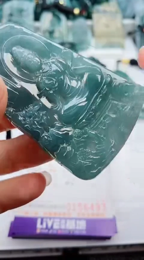 翡翠未镶嵌颈饰