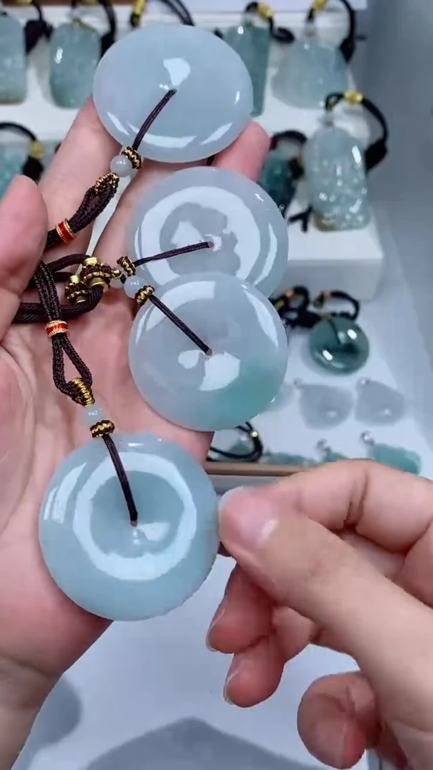 颈饰未镶嵌翡翠吊坠团购多样性发一件