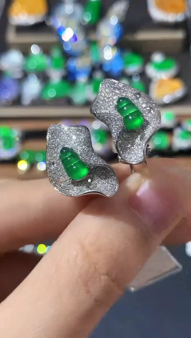 18K金镶嵌翡翠耳饰C125