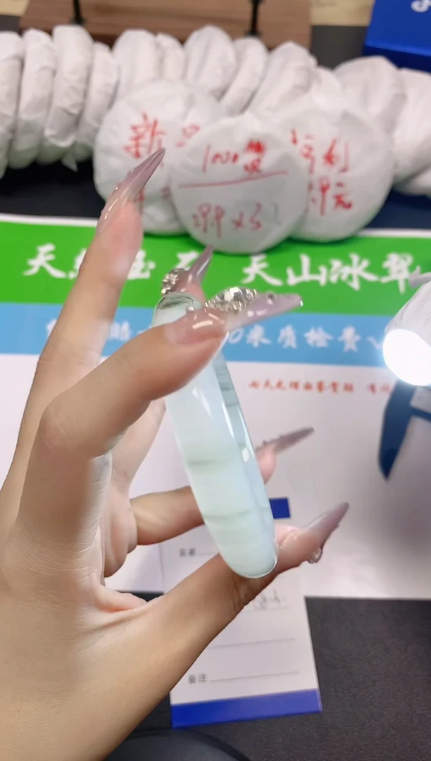 未镶嵌手镯石英质玉72-58