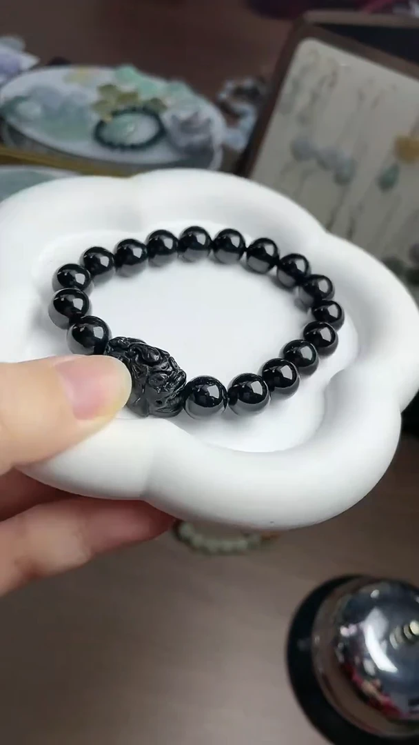 【闪购商品】翡翠手链未镶嵌乌鸡貔貅手串FL240419