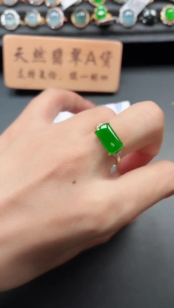 银S925镶嵌戒指翡翠1