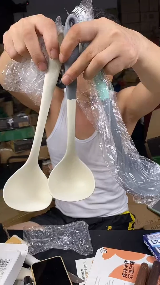 食品级塑料1硅胶汤勺3个