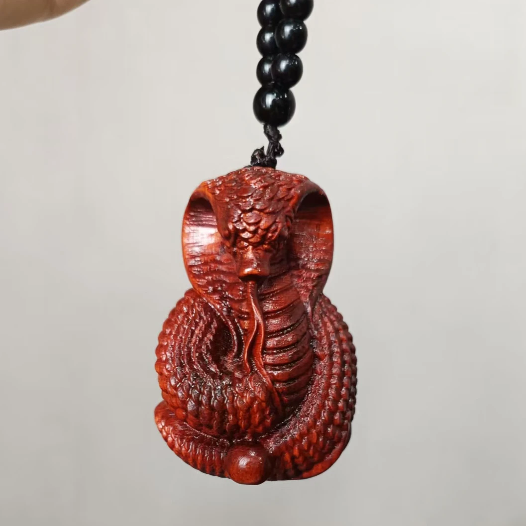 蛇 生肖紫檀木雕刻手把件