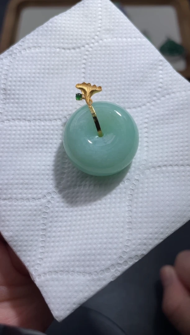 【闪购商品】翡翠颈饰18K金镶嵌9..........